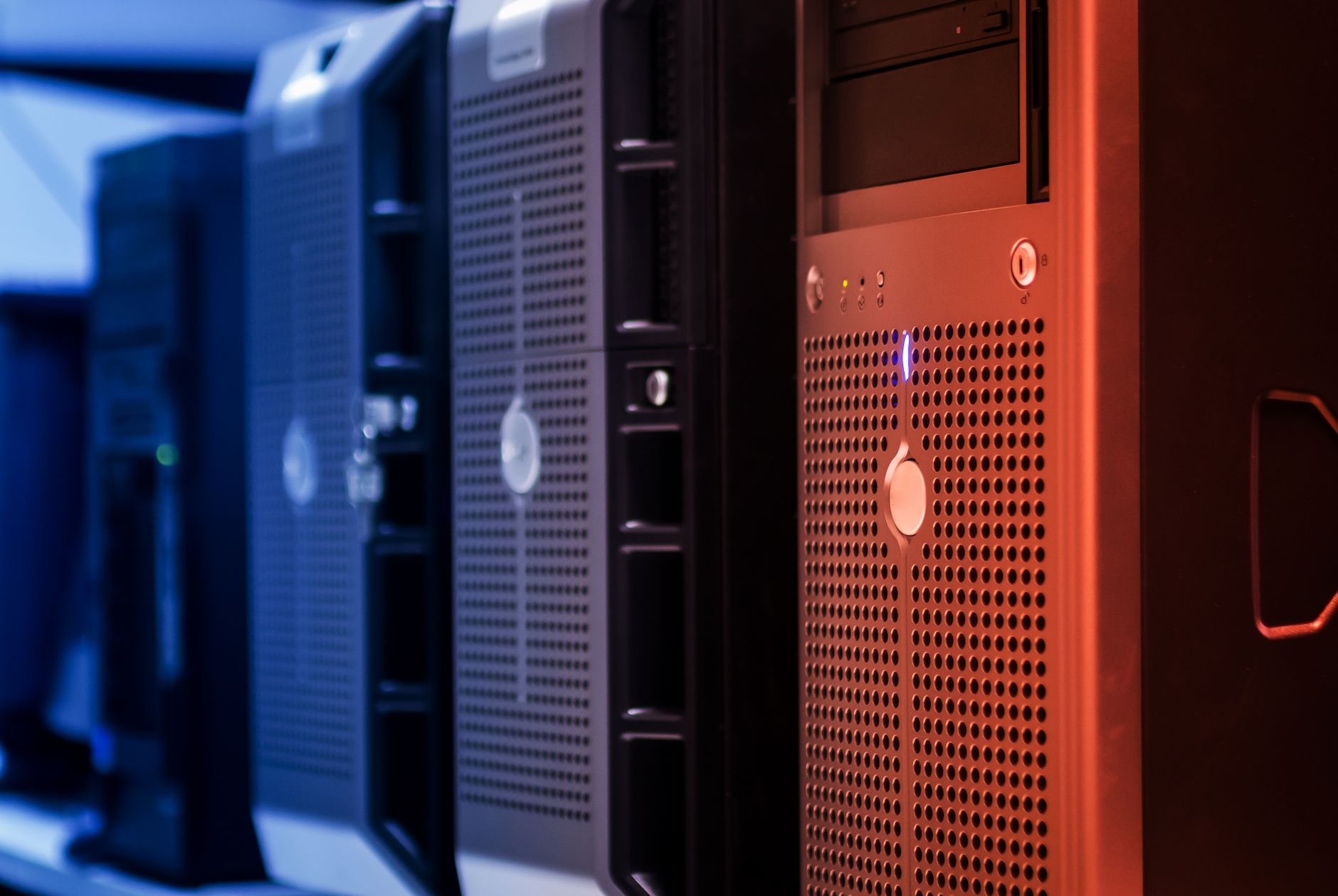 Beehosting vs Prohoster vs Ultahost: top-3 Eesti hostingut 2026