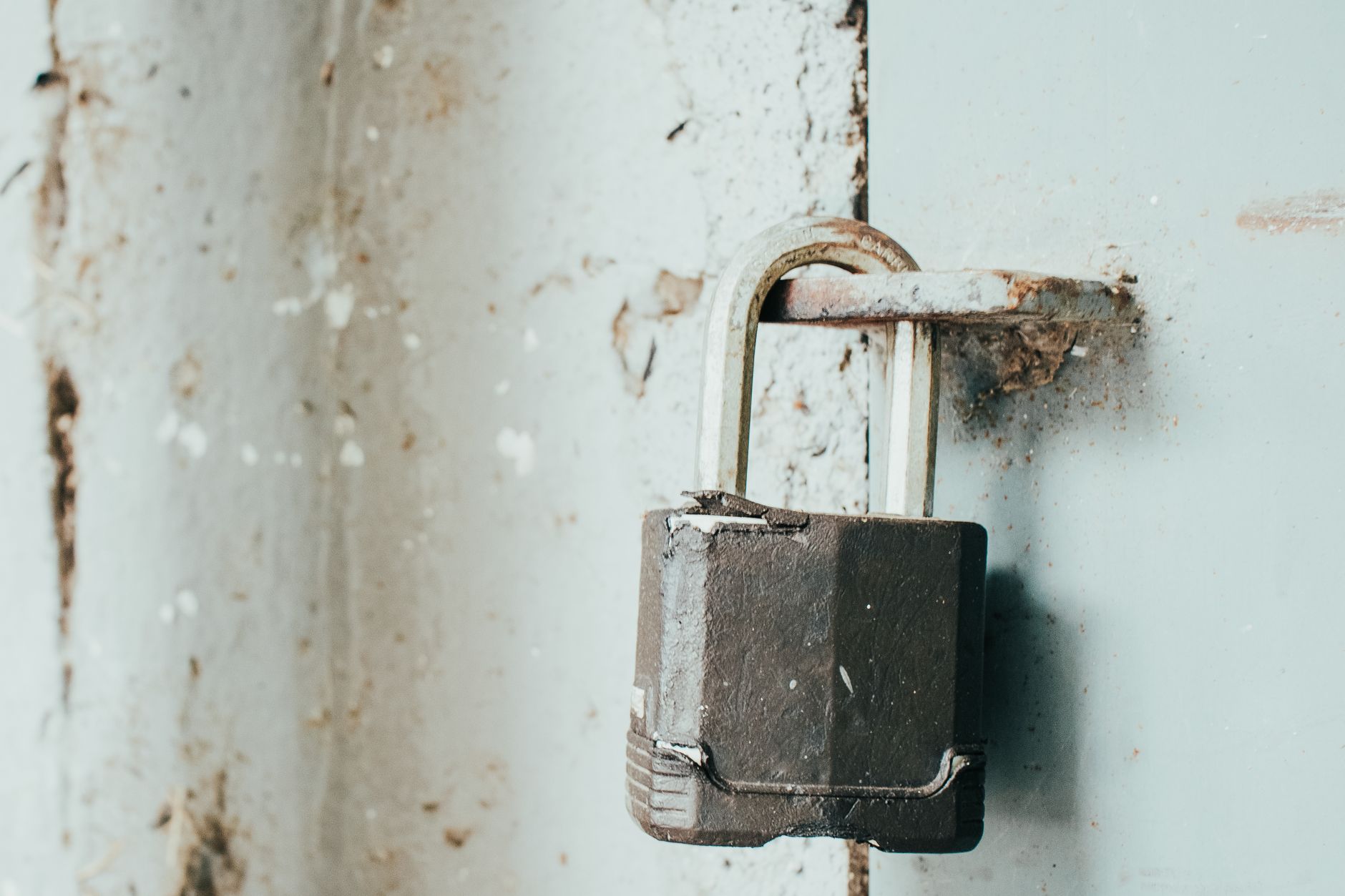 Veebilehe turvalisus Eestis: GDPR + DDoS-kaitse + SSL juhend 2026